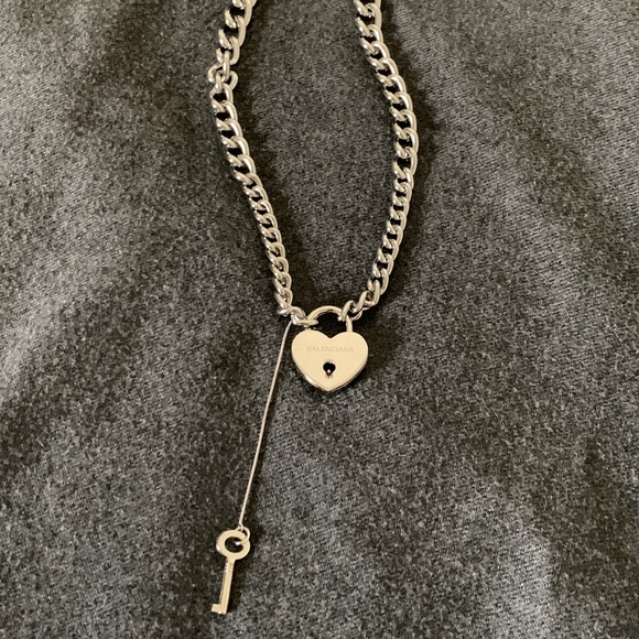 Authentic Balenciaga Chunky Chain Necklace with Heart-shaped Lock - Picture 6 of 7